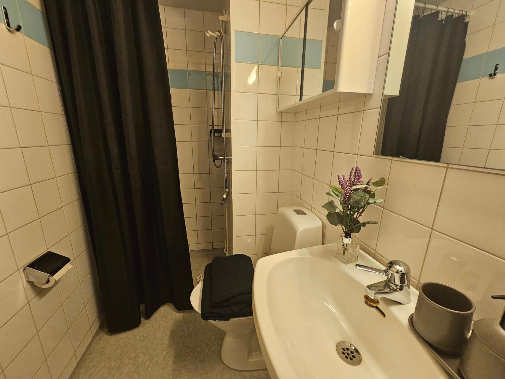 Central Room With Private Entrance And Ensuite Bathroom Stockholm Exterior foto