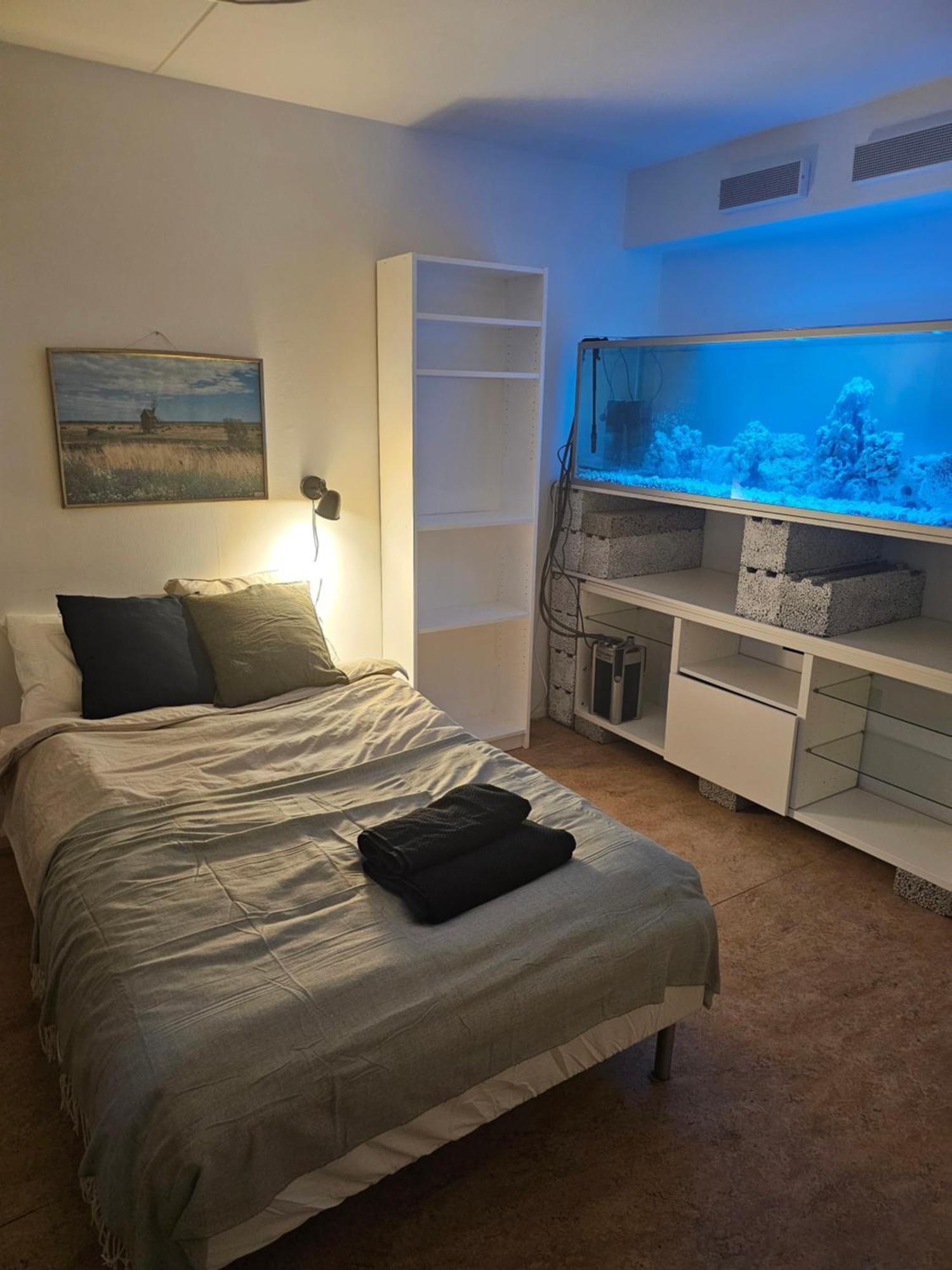Central Room With Private Entrance And Ensuite Bathroom Stockholm Exterior foto