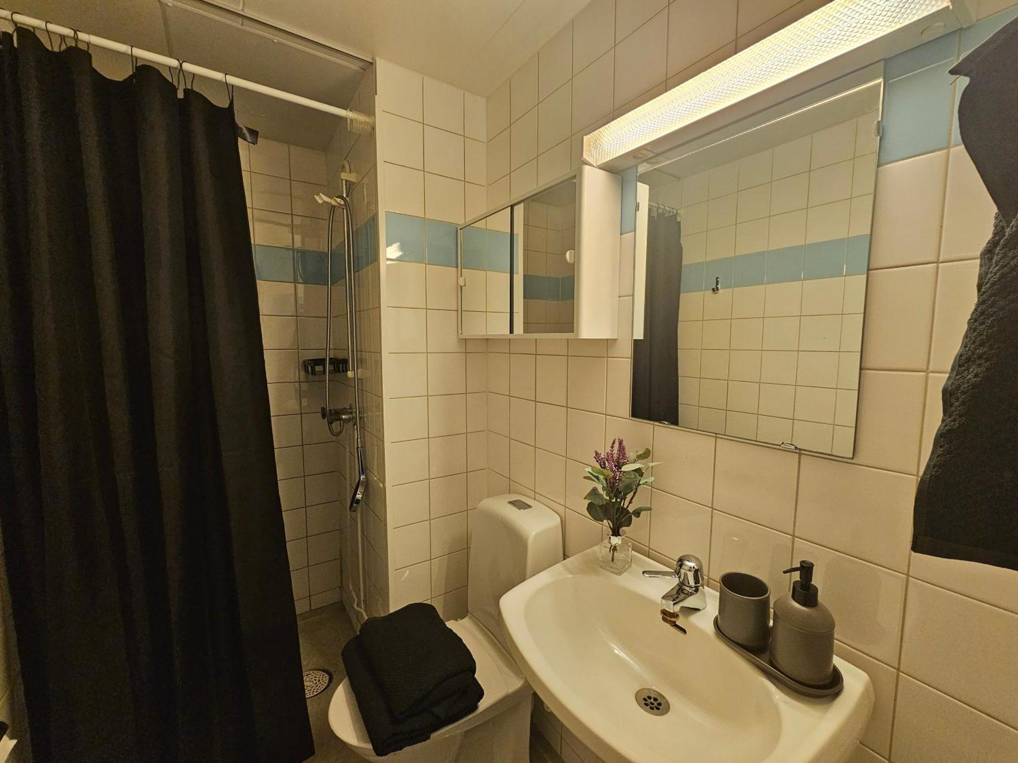 Central Room With Private Entrance And Ensuite Bathroom Stockholm Exterior foto