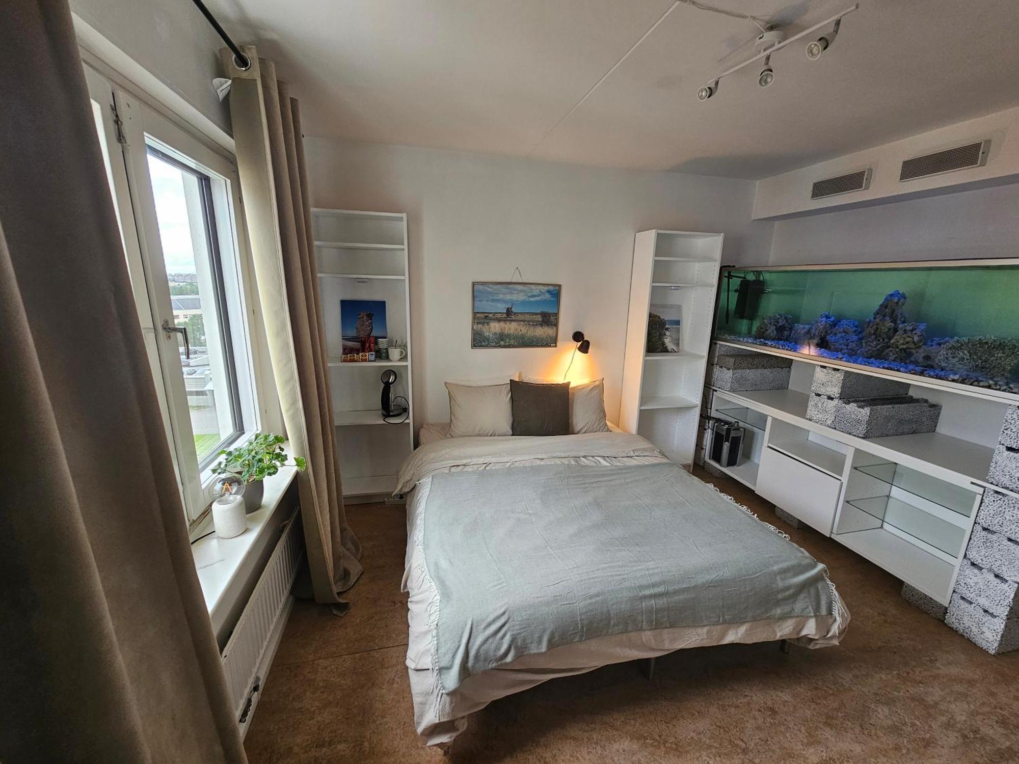 Central Room With Private Entrance And Ensuite Bathroom Stockholm Exterior foto